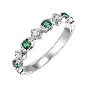 10KT White Gold Sparkle Fashion Ring - 1/10 ctw