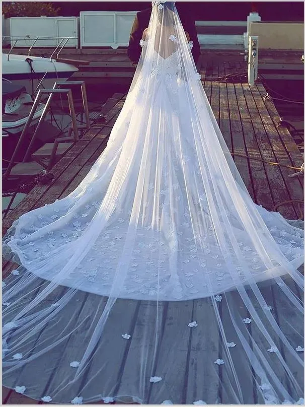 Chiffon Satin V-neck Sleeveless Wedding Dresses Chapel Train Ball Gown