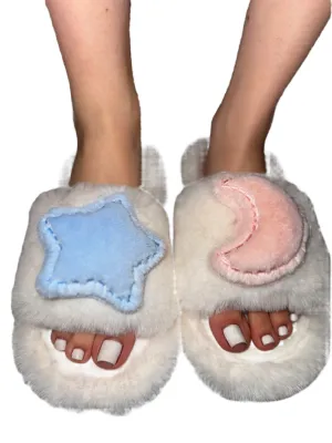 FUZZY SLIPPER WITH MOON AND STAR DETAIL AMAY-02