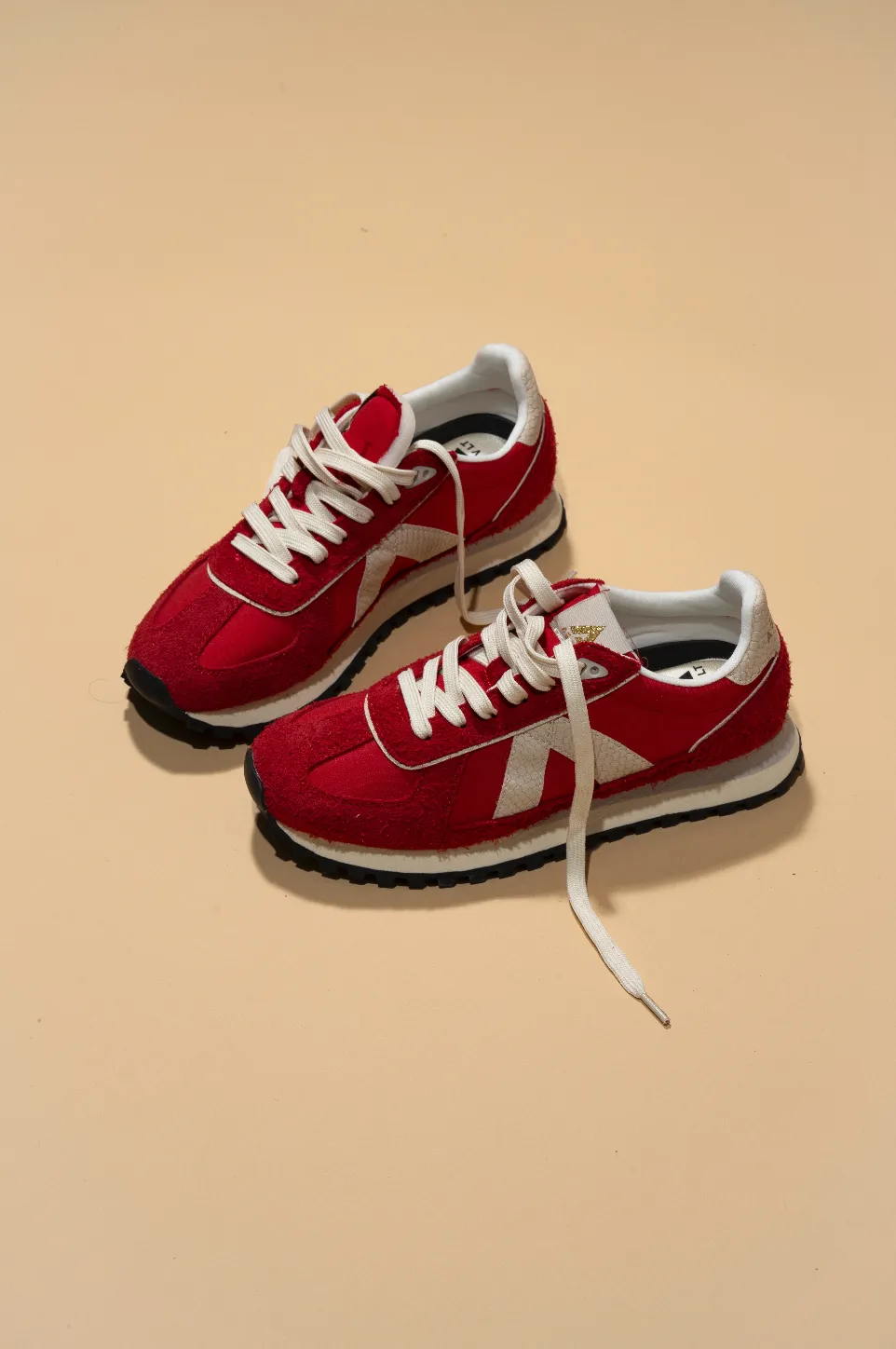 GATE RED SNAKE GOLD