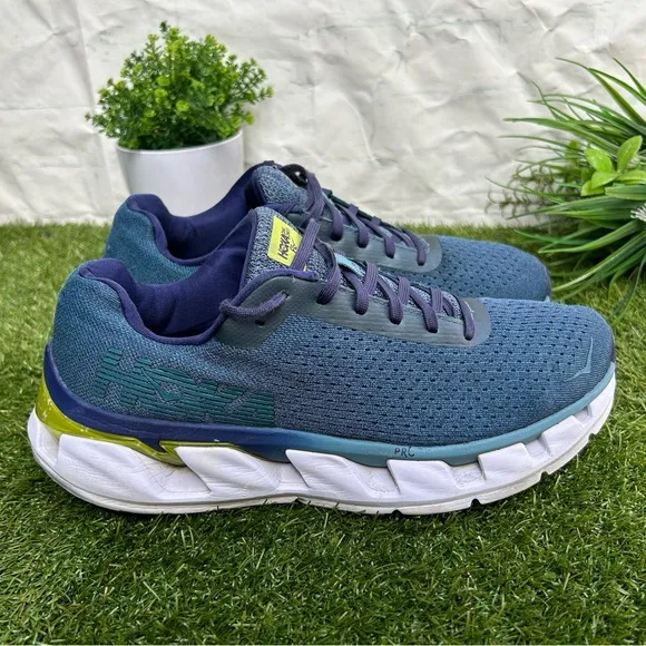 HOKA ONE ONEHOKA ONE ONE Elevon 'StormBlue' men size 10 gently used