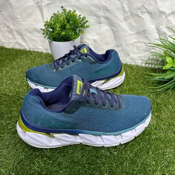 HOKA ONE ONEHOKA ONE ONE Elevon 'StormBlue' men size 10 gently used
