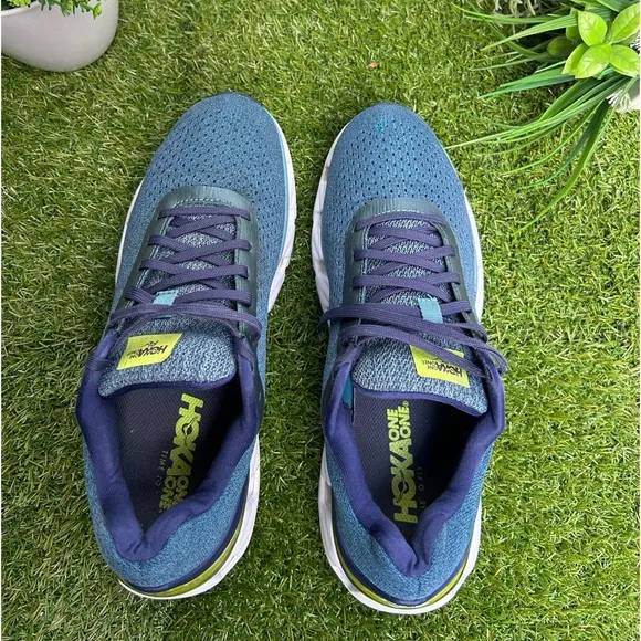 HOKA ONE ONEHOKA ONE ONE Elevon 'StormBlue' men size 10 gently used