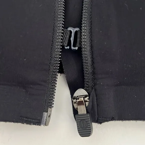 Lululemon Enlite Bra *Zip Front Maximum Support No Bounce Molded Cup Sports Bra