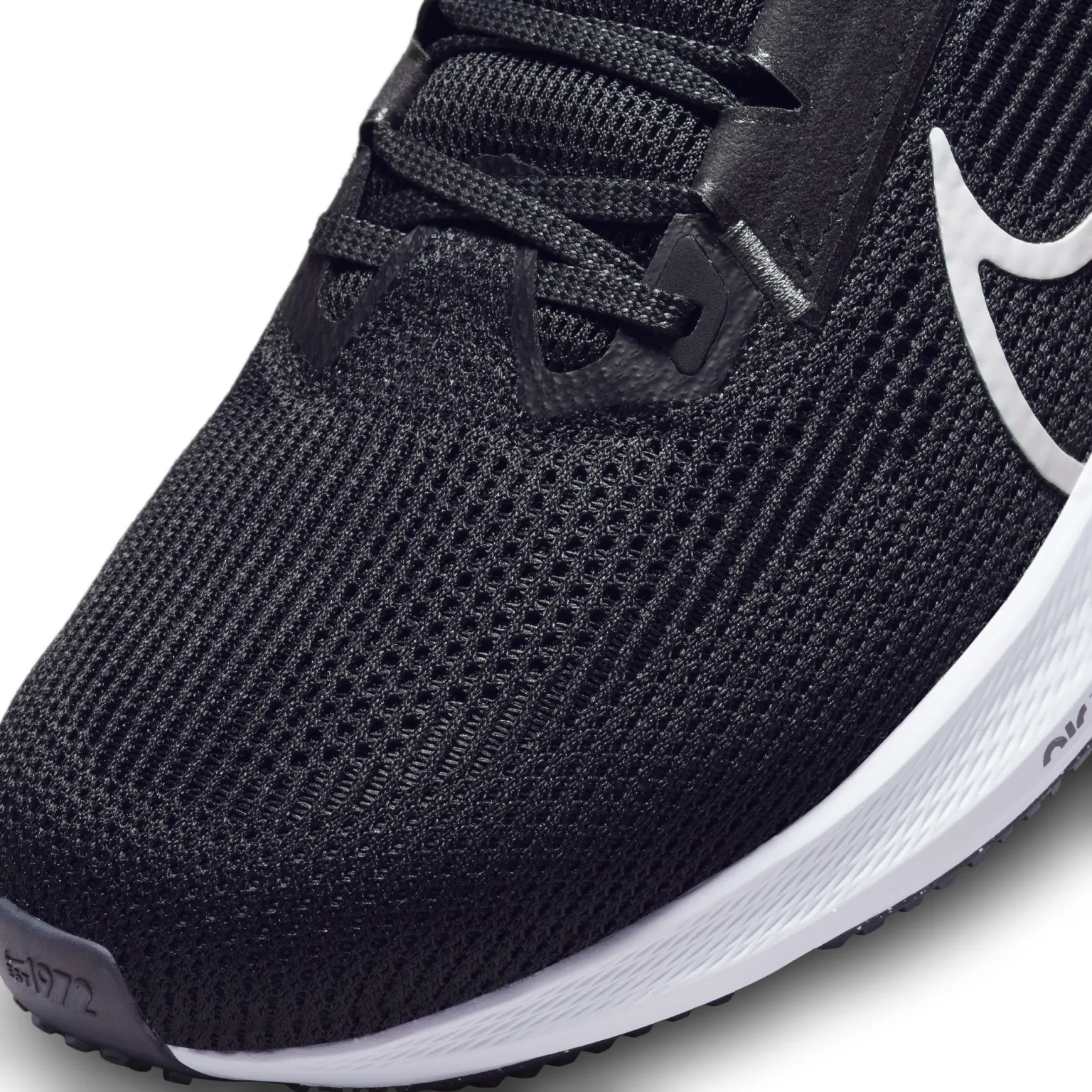 Nike Mens Pegasus 40 Running