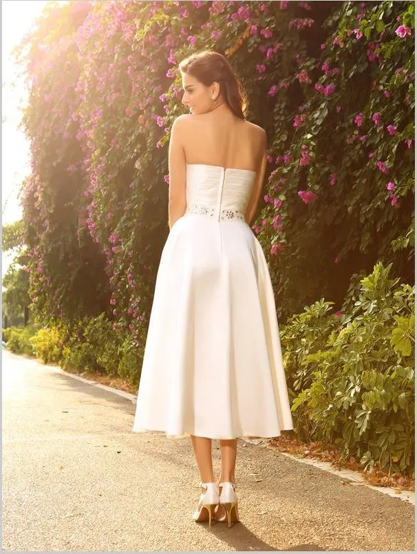 Princess Satin Sweetheart Strapless Short Wedding Dresses With Beading
