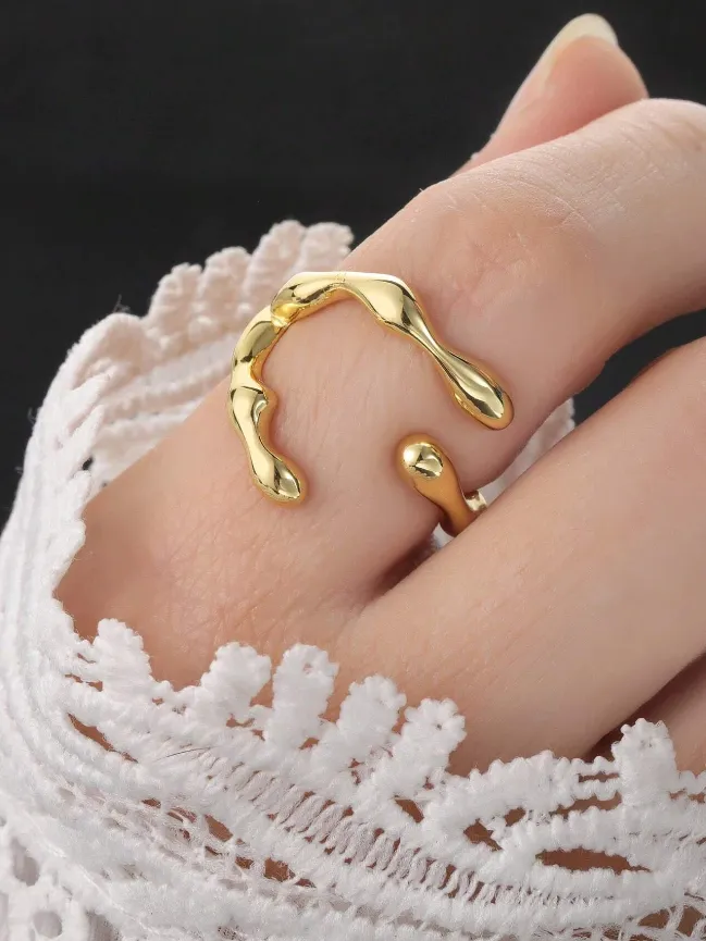 Triple hammered ring