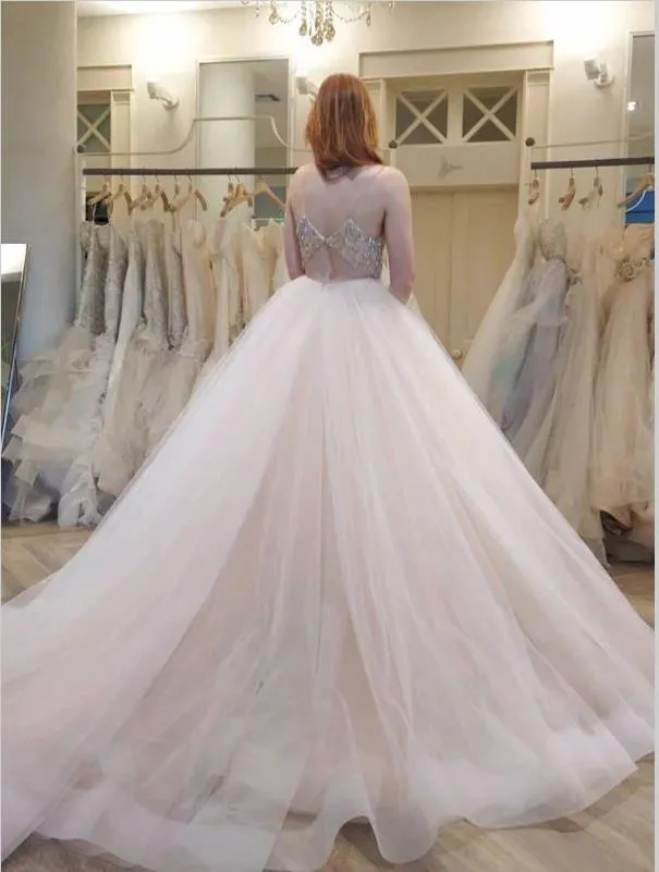Tulle Spaghetti Straps Sleeveless Crystal Beading Wedding Dresses Ball Gown