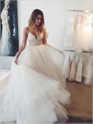 Tulle Spaghetti Straps Sleeveless Crystal Beading Wedding Dresses Ball Gown