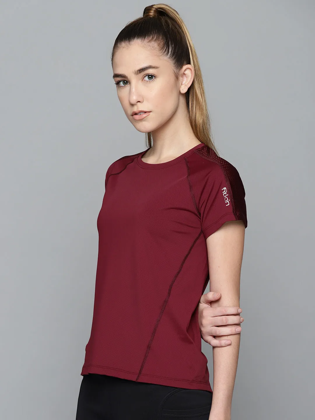 Women's Design Sleeves Training Maroon T-shirt